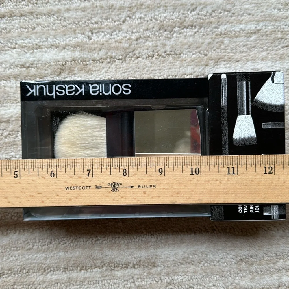 SONIA KASHUK Completely Compact Travel Brush & Mirror - Powder Blush Face